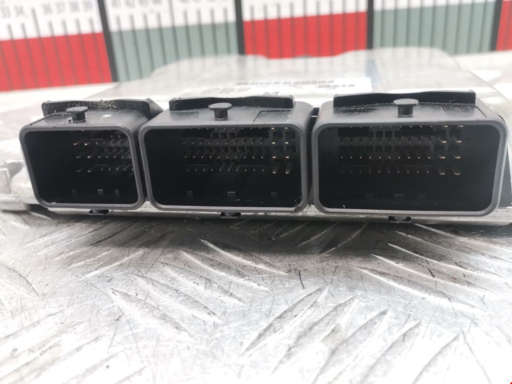 Блок управления двигателя (ЭБУ) MITSUBISHI Space Star 1999-2006