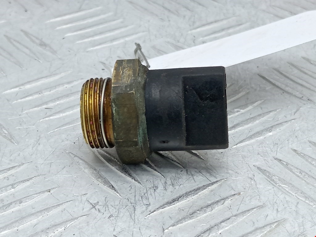 Датчик температуры (охлаждающей жидкости) VOLKSWAGEN Passat B5 1997-2005