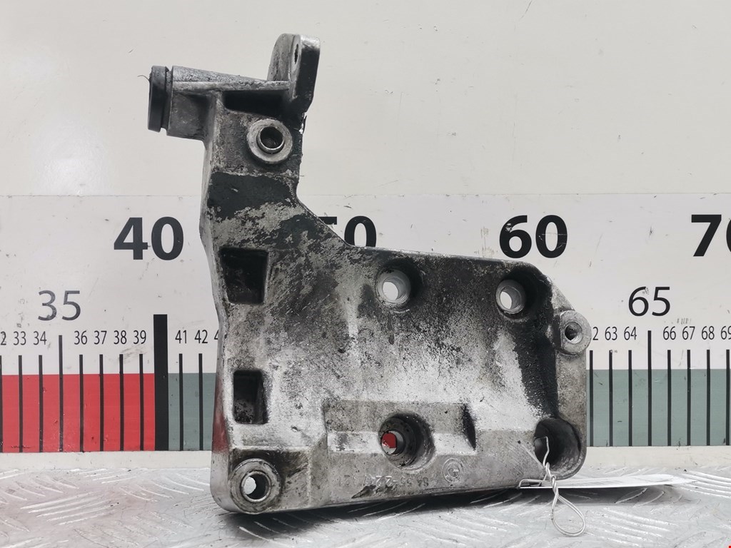 Кронштейн кондиционера BMW 5-Series (E39) (1995-2004)