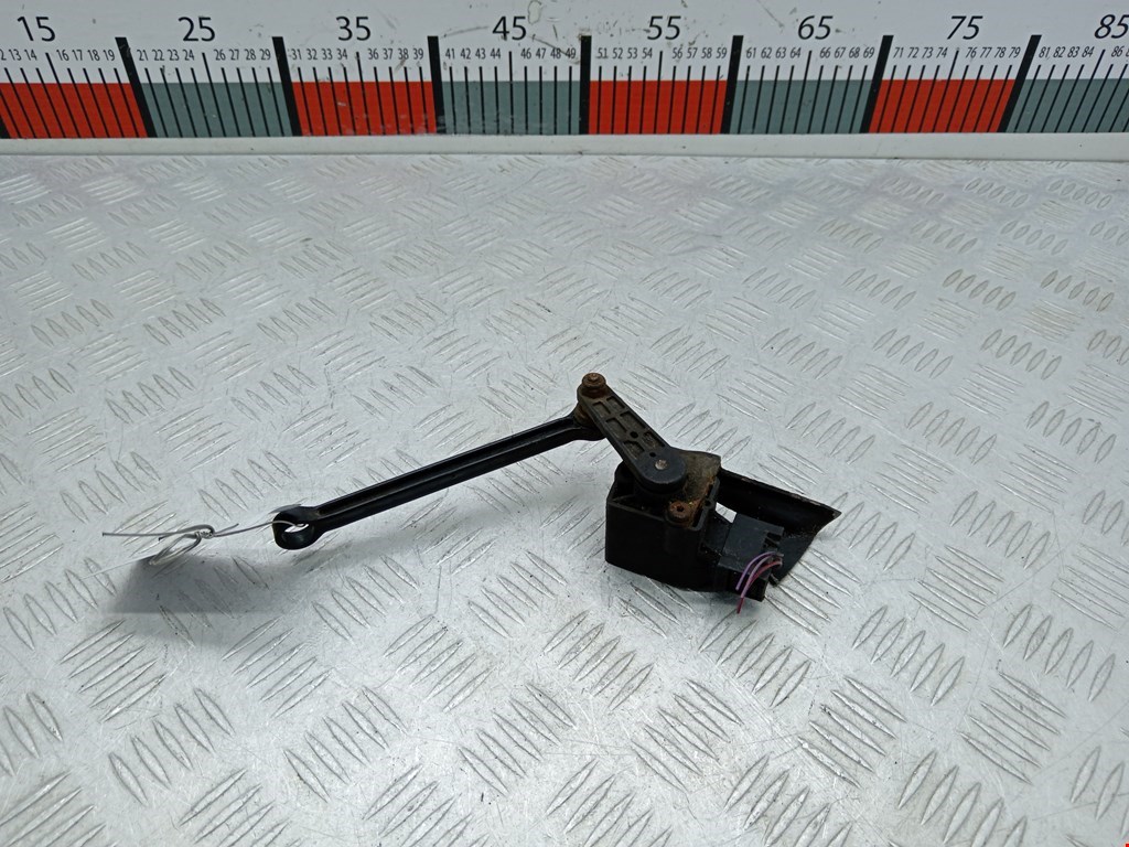 Датчик регулировки дорожного просвета AUDI A4 B5 1995-2001