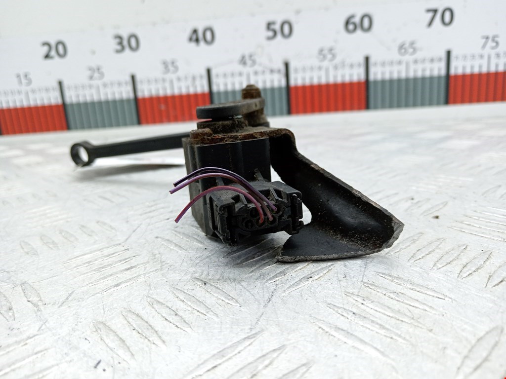 Датчик регулировки дорожного просвета AUDI A4 B5 1995-2001