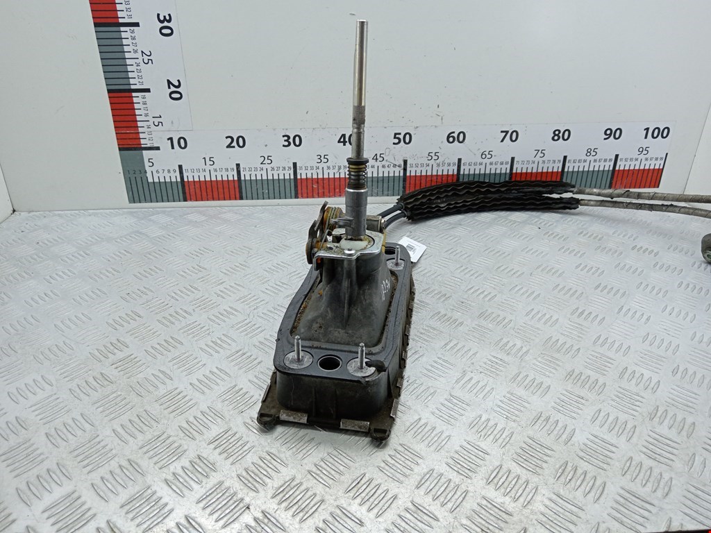 Кулиса (селектор) АКПП/МКПП в салоне VOLKSWAGEN Golf V 2003-2009