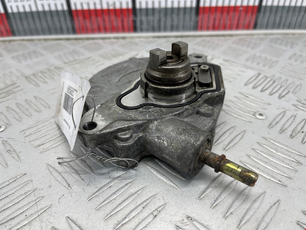 Насос вакуумный Mercedes A-Class (W169) (2004-2012)