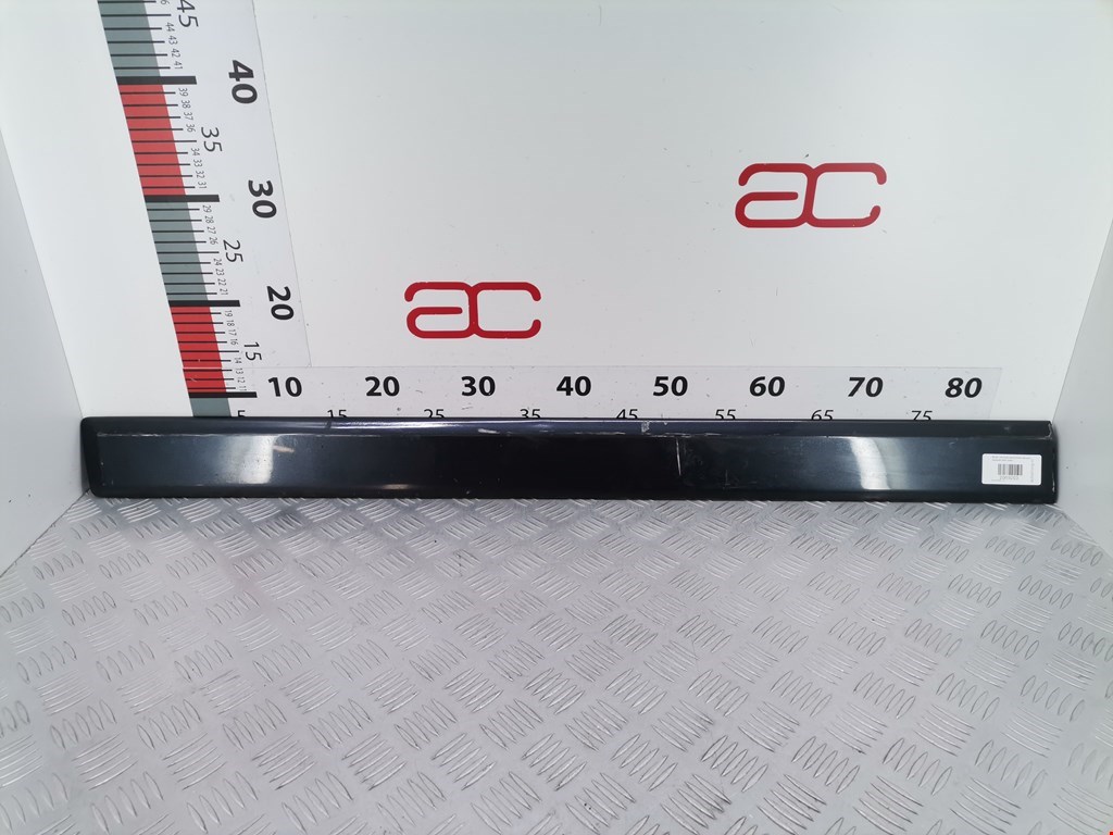 Накладка декоративная (молдинг) двери передней левой Ford Fusion (2002-2012)