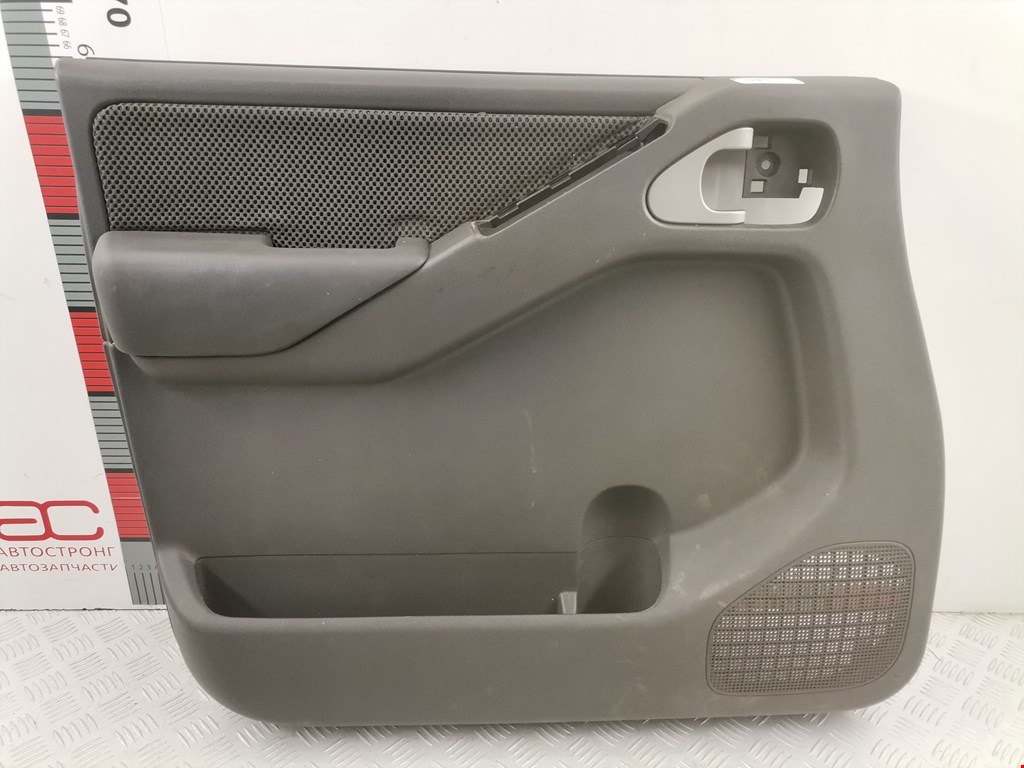Обшивка двери передняя левая NISSAN Navara III D40 2005-2015