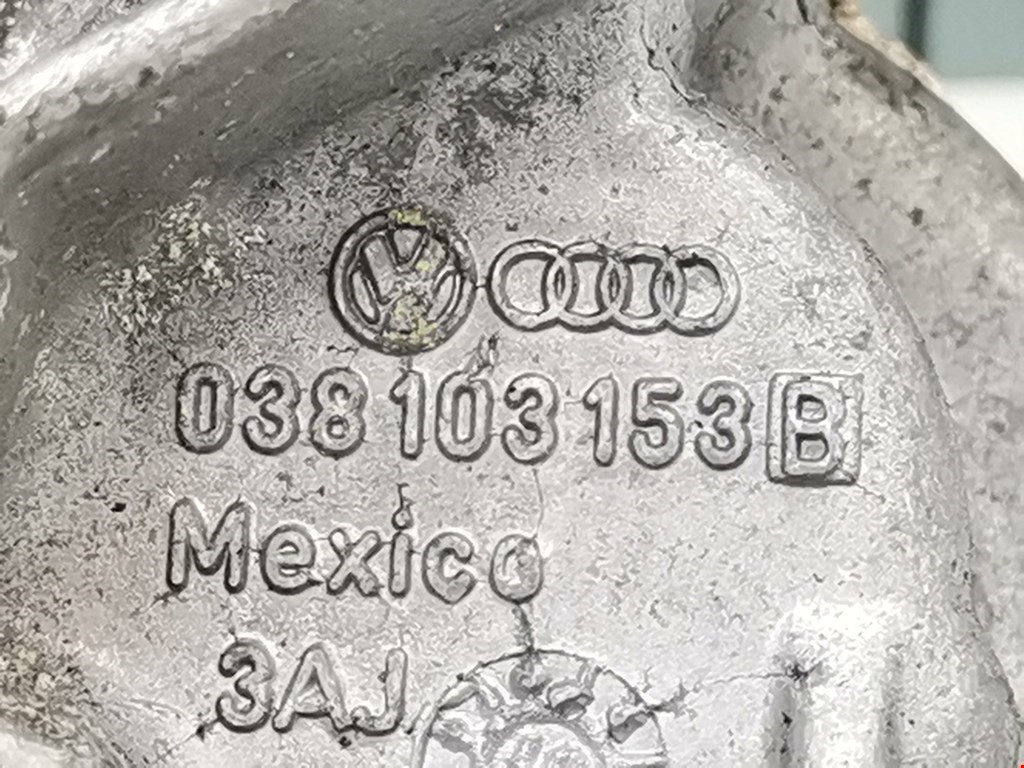 Крышка двигателя передняя AUDI A3 8L 1996-2003