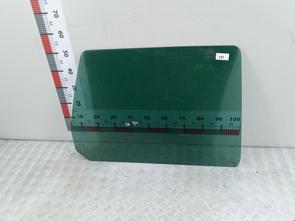 Стекло двери заднее правое SEAT Alhambra 1996-2010