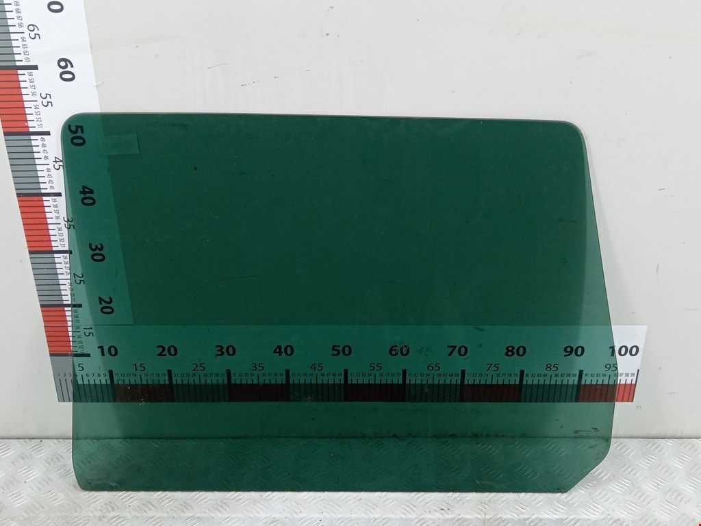 Стекло двери заднее правое SEAT Alhambra 1996-2010