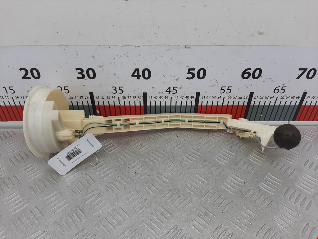 Датчик уровня топлива AUDI A8 D2 1994-2002