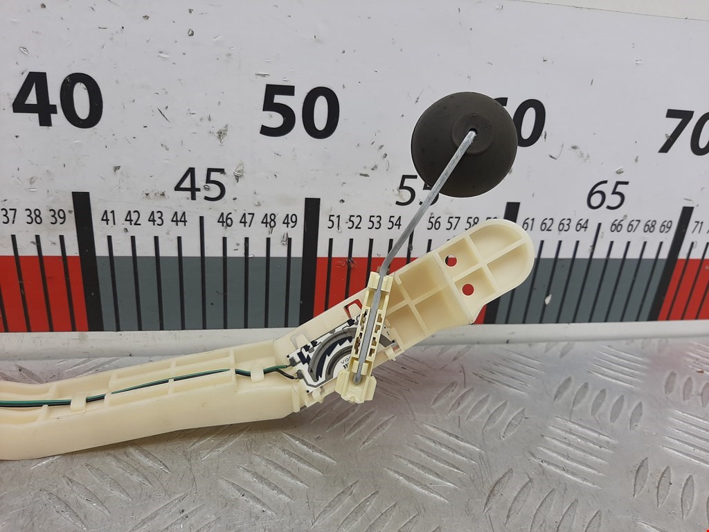 Датчик уровня топлива AUDI A8 D2 1994-2002