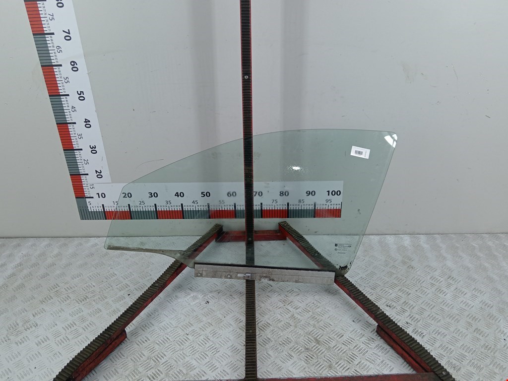 Стекло двери переднее левое OPEL Astra G 1998-2005