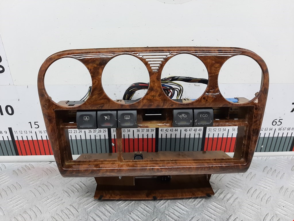 Рамка под магнитолу (под панель управления отопителем) Opel Omega B (1994-2004)