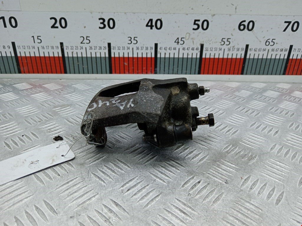 Суппорт задний правый CHRYSLER Voyager III GS 1995-2000