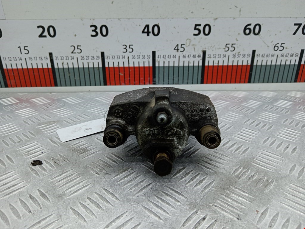 Суппорт задний правый CHRYSLER Voyager III GS 1995-2000