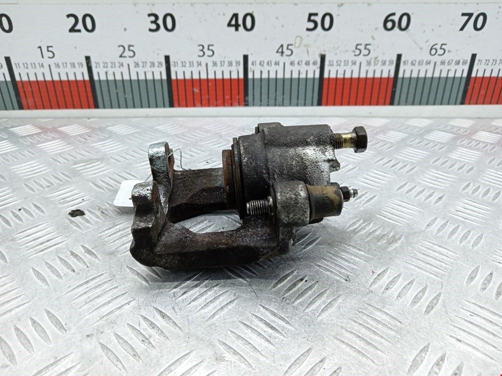 Суппорт задний правый CHRYSLER Voyager III GS 1995-2000