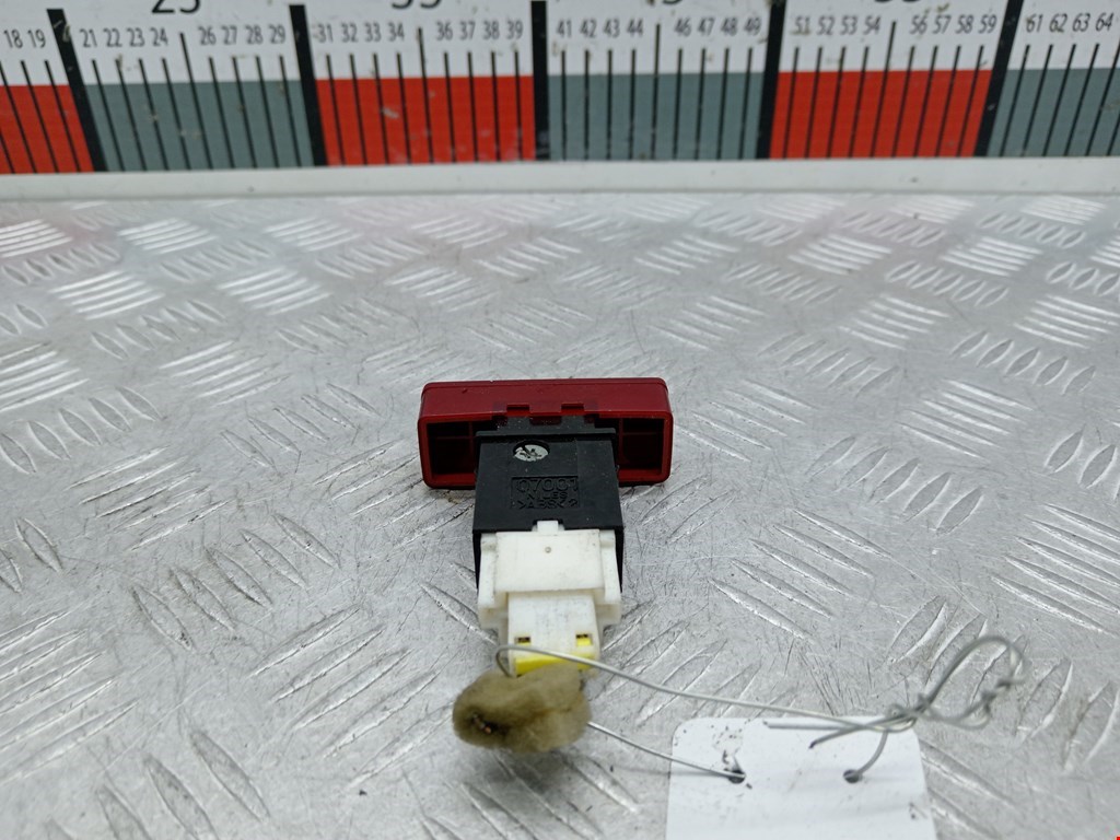 Кнопка аварийной сигнализации (аварийки) MITSUBISHI Lancer IX CS 2000-2010
