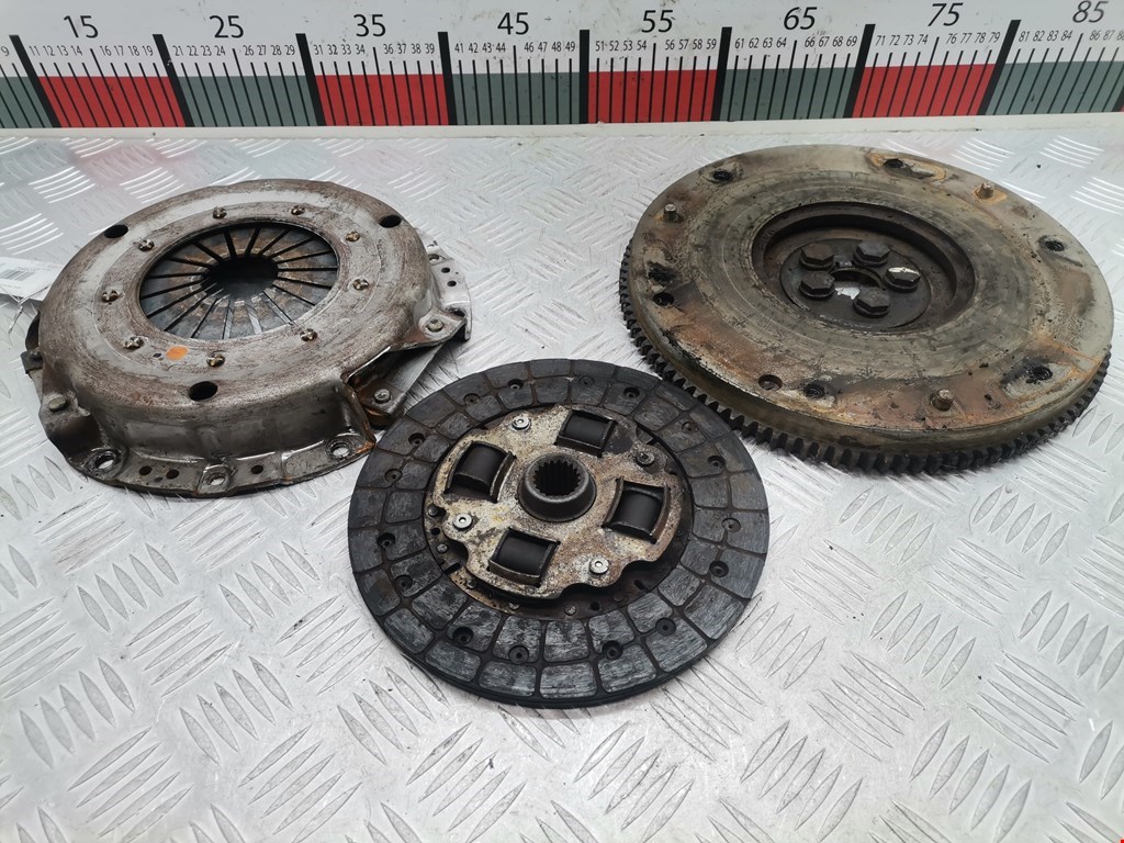 Маховик (демпфер сцепления) MITSUBISHI Colt CJ 1995-2003