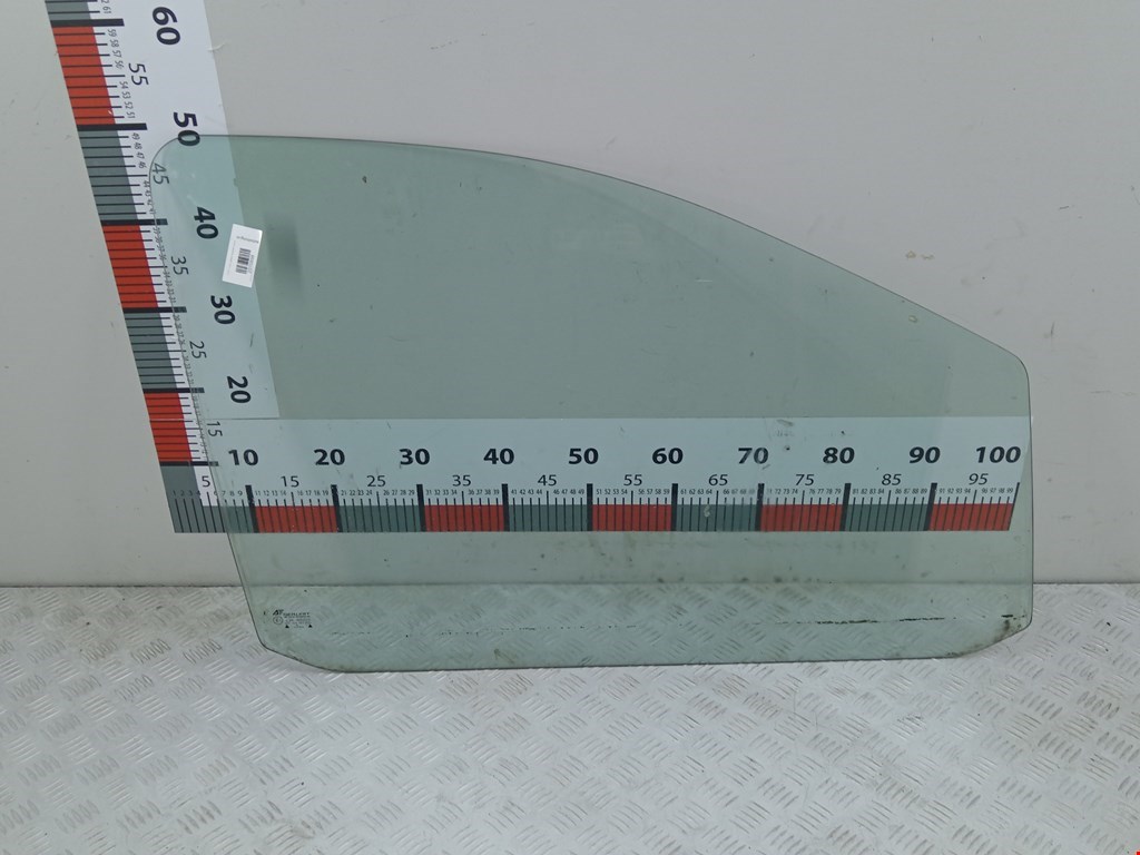 Стекло двери переднее правое SEAT Alhambra 1996-2010