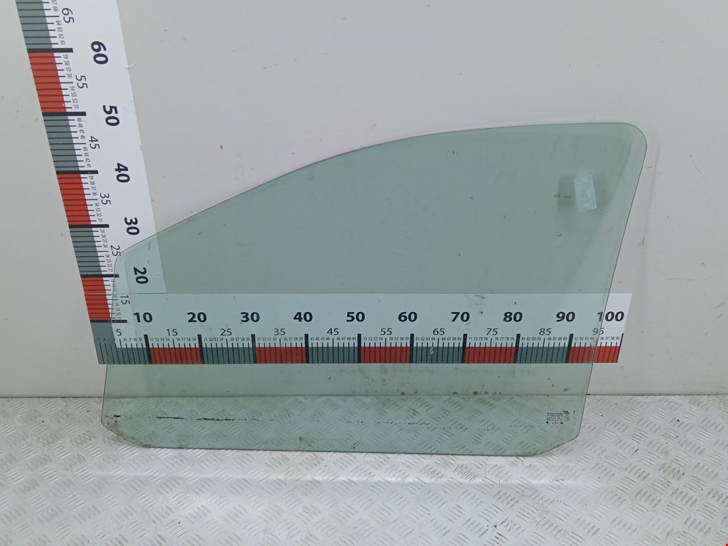 Стекло двери переднее правое SEAT Alhambra 1996-2010