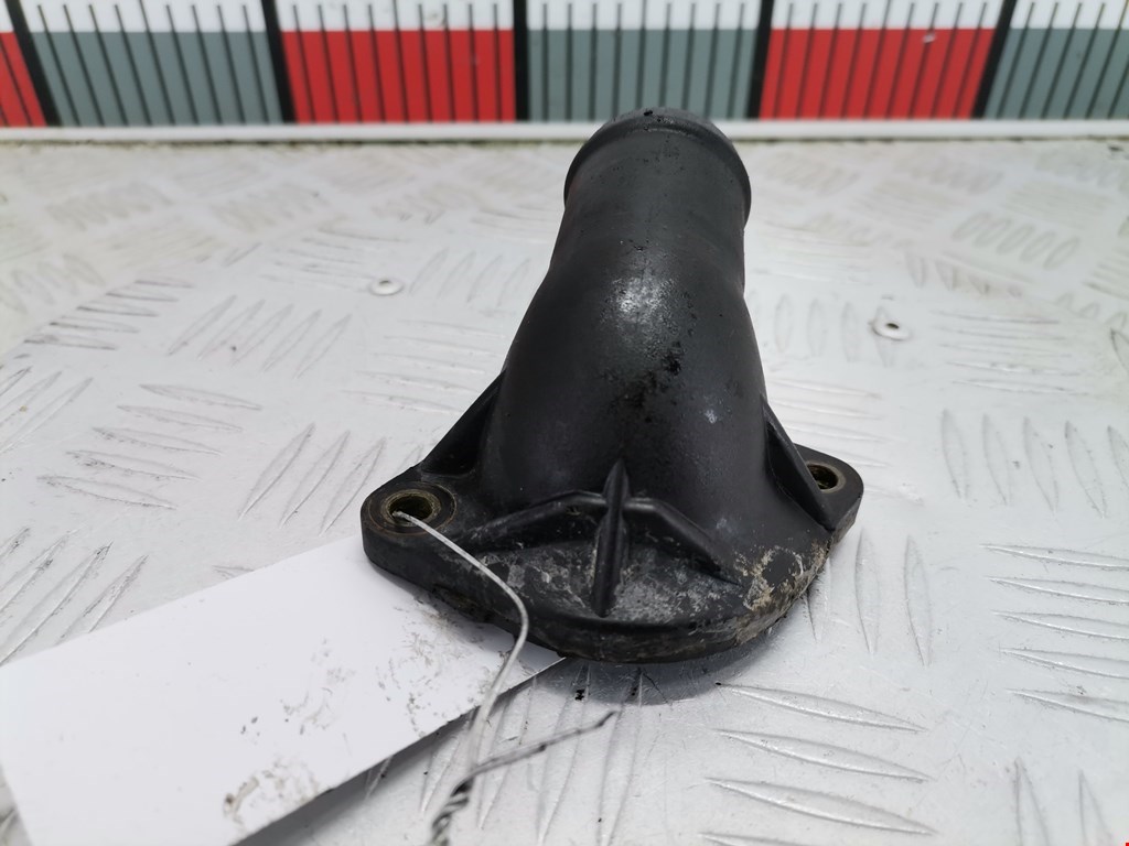 Корпус термостата VOLKSWAGEN Passat B5 1997-2005