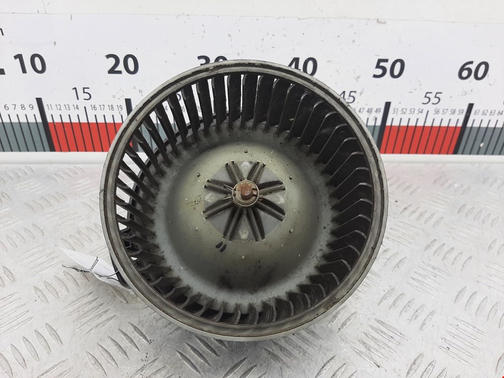 Моторчик (мотор) отопителя салона MITSUBISHI Carisma 1995-1999