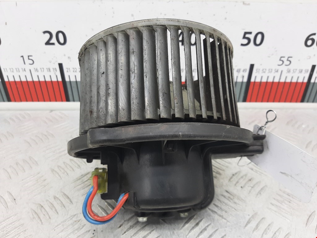 Моторчик (мотор) отопителя салона MITSUBISHI Carisma 1995-1999