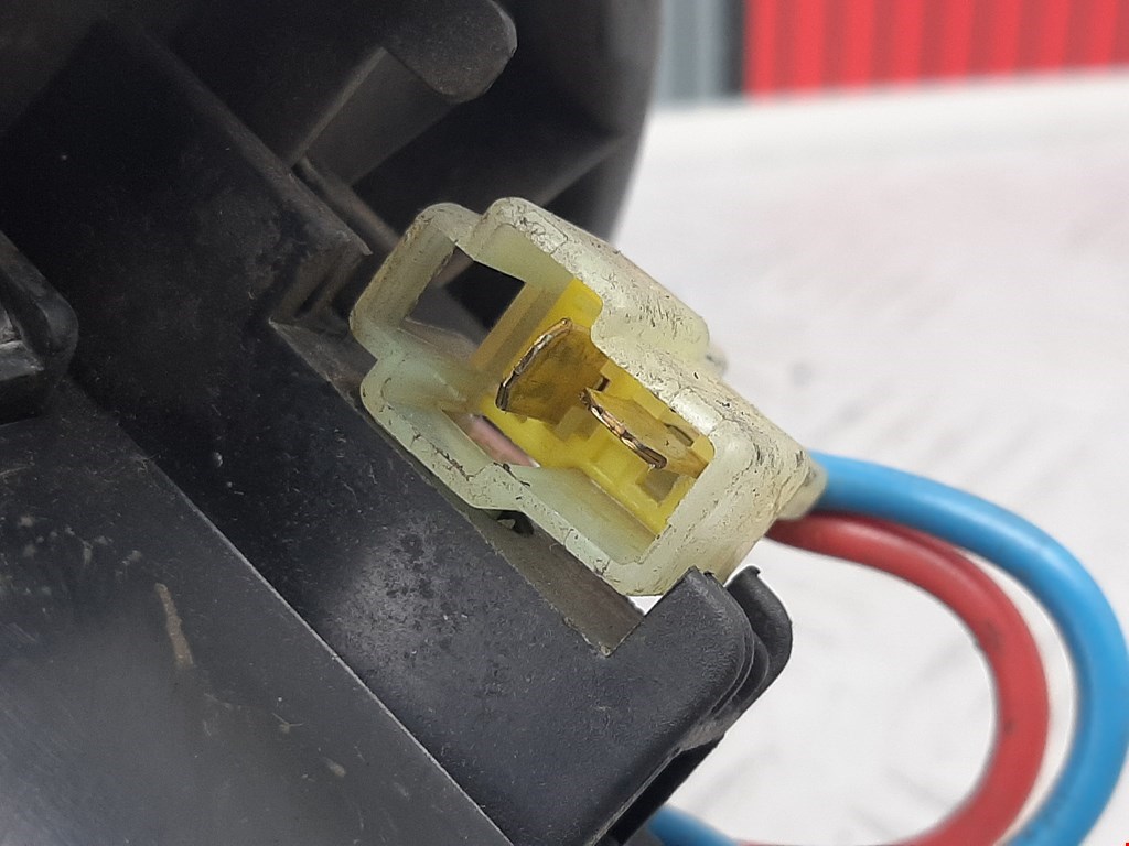 Моторчик (мотор) отопителя салона MITSUBISHI Carisma 1995-1999