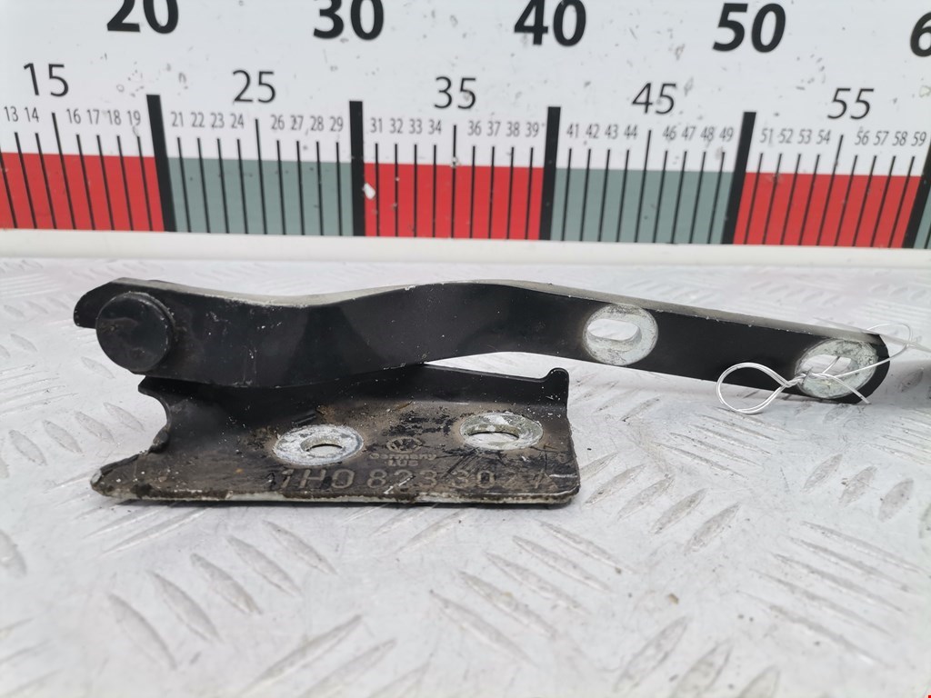 Петля капота левая/правая VOLKSWAGEN Golf III 1991-1997