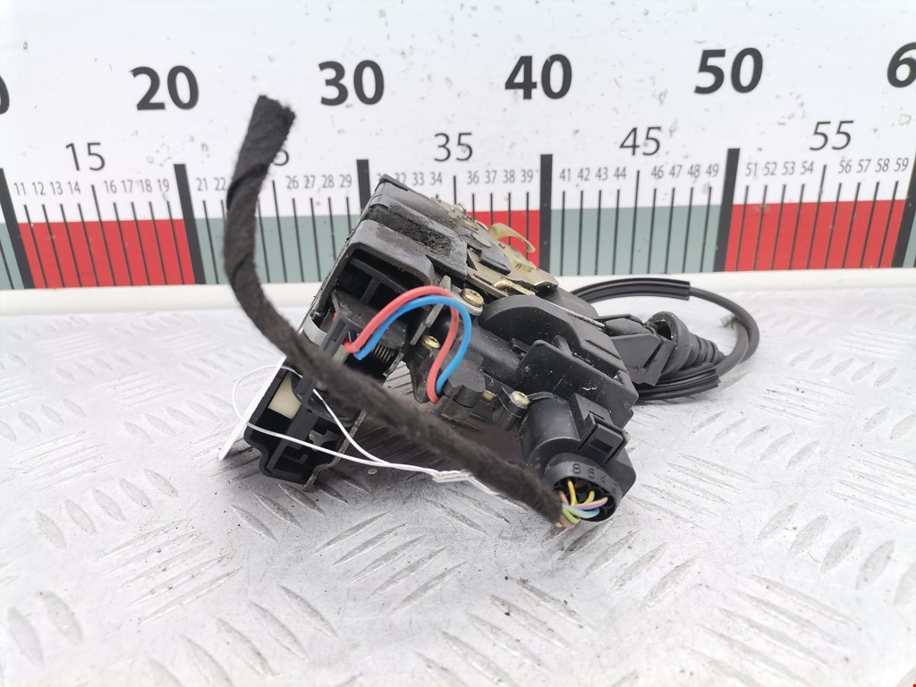 Замок двери передней левой SKODA Fabia MK1 1999-2006