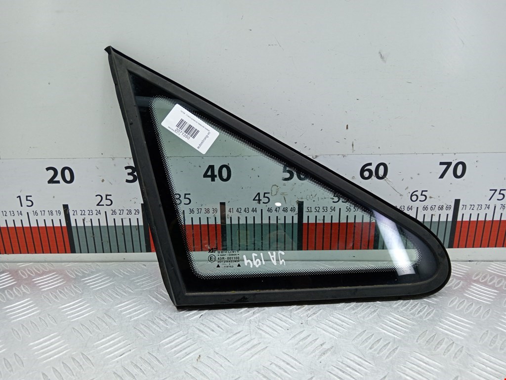 Стекло кузовное глухое правое SEAT Alhambra 1996-2010