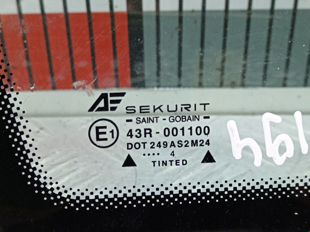 Стекло кузовное глухое правое SEAT Alhambra 1996-2010