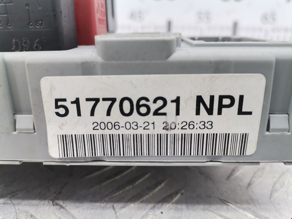 Датчик уровня в бачок омывателя FIAT Doblo 1 2000-2005