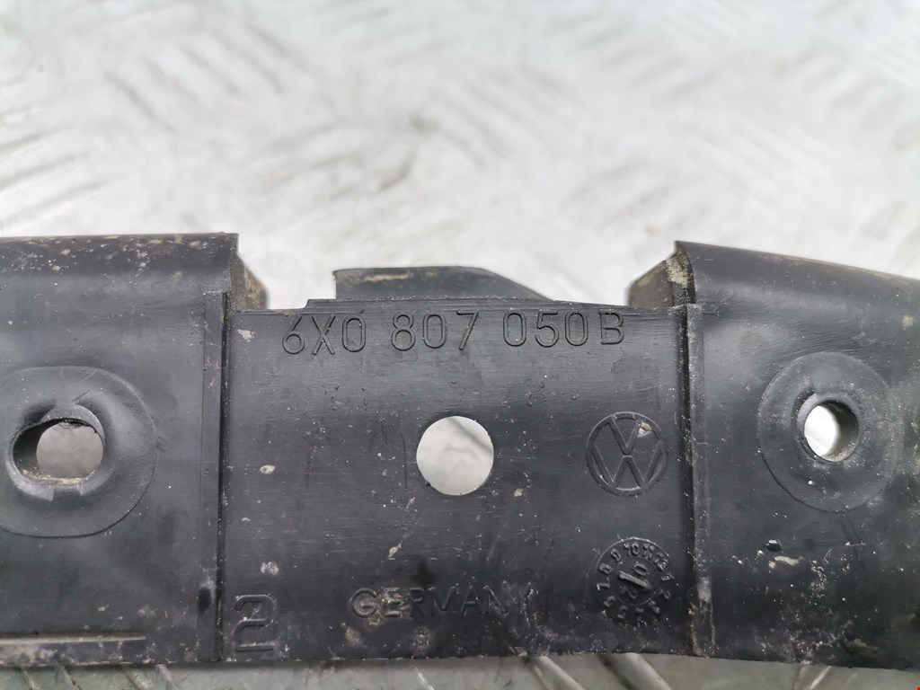 Кронштейн переднего бампера правый VOLKSWAGEN Lupo 1999-2005