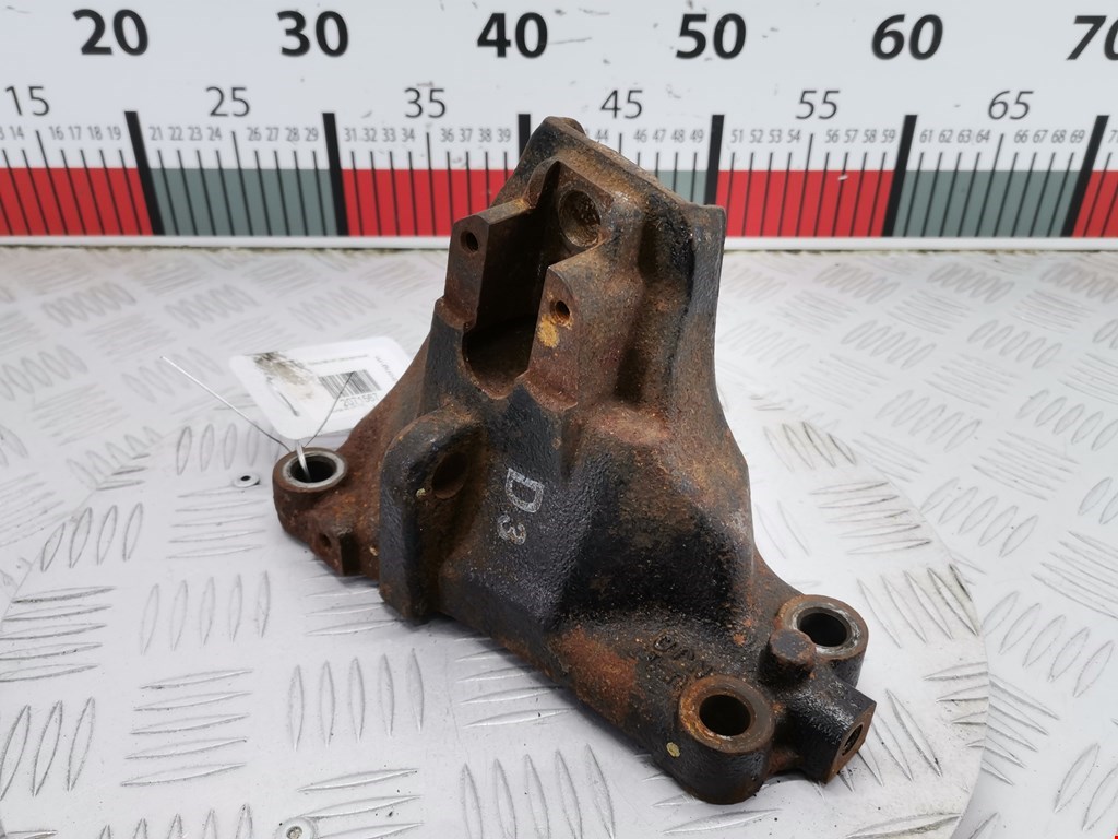 Кронштейн (крепление лапа траверса) кпп Hyundai i40 (VF) (2011-2019)