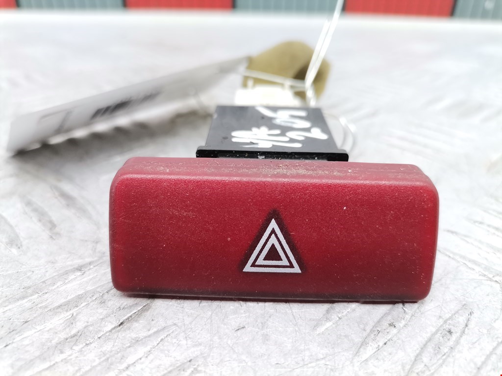 Кнопка аварийной сигнализации (аварийки) MITSUBISHI Lancer IX CS 2000-2010