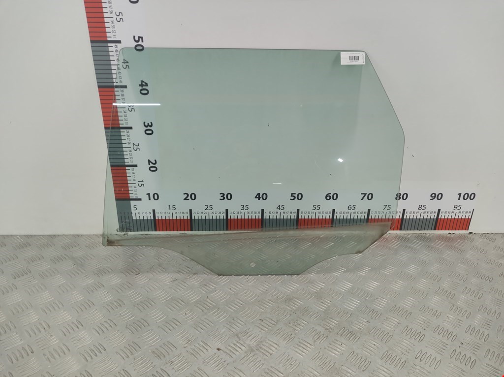 Стекло двери задней левой Ford Focus 1 (1998-2005)