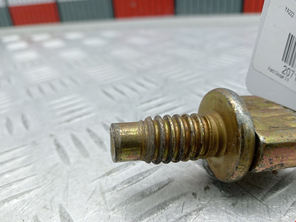 Крюк буксировочный FORD Cougar 1998-2002