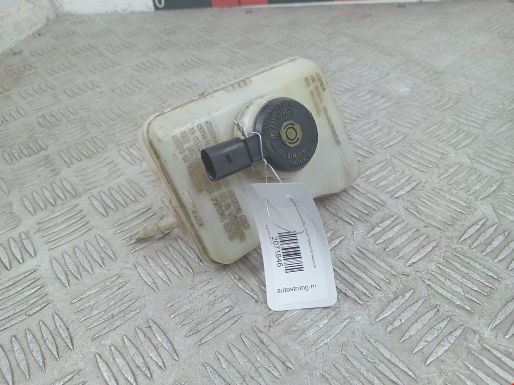 Бачок главного тормозного цилиндра AUDI Q5 I 2008-2017