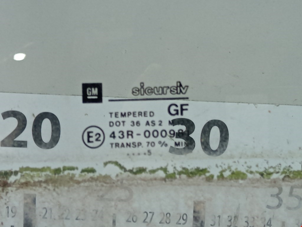 Стекло двери заднее правое OPEL Omega B 1994-2004