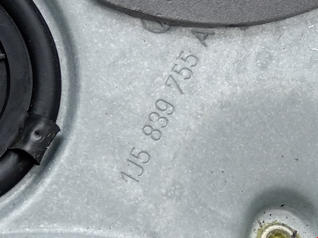 Стеклоподъемник задний левый VOLKSWAGEN Bora 1998-2005
