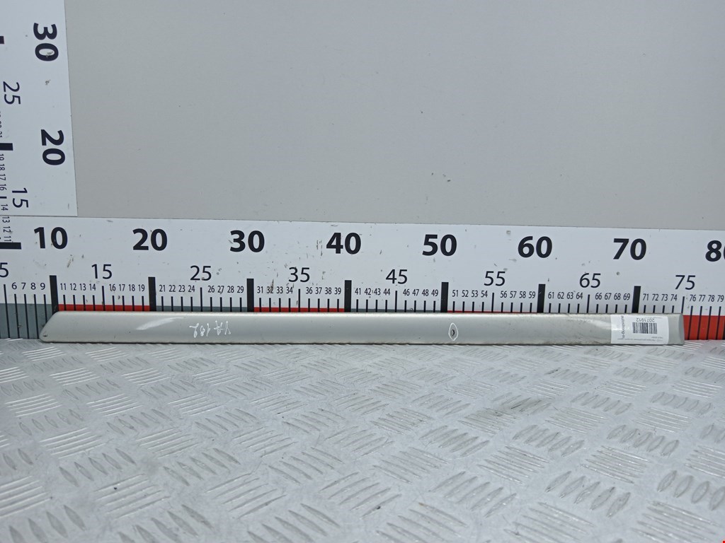 Накладка декоративная (молдинг) двери задней левой Volkswagen Bora(Jetta) (1998-2005)