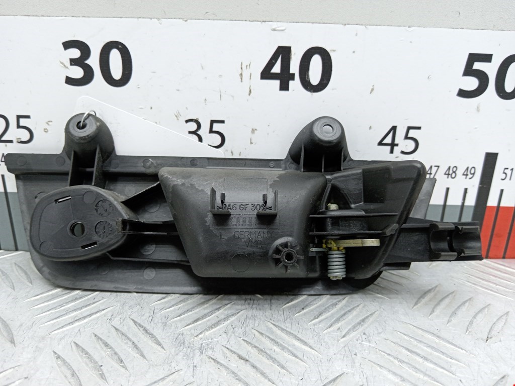 Ручка дверная задняя внутренняя левая AUDI A4 B6 2001-2005
