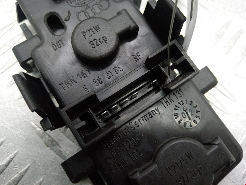 Фонарь задний правый AUDI A6 C5 1997-2004