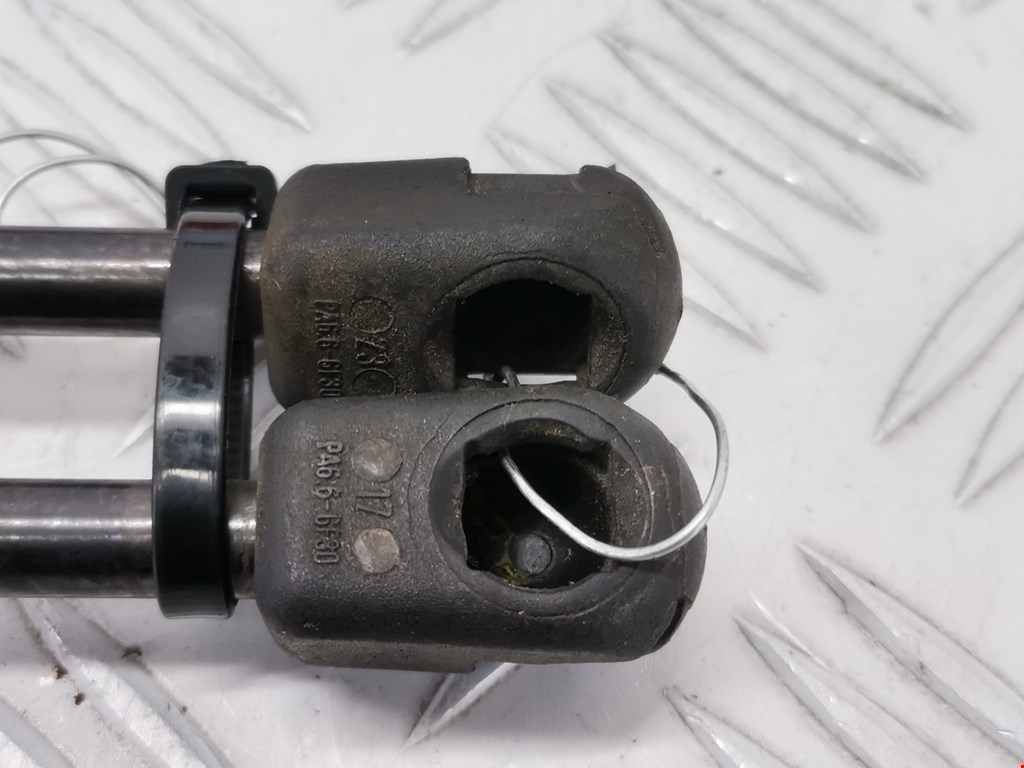 Амортизатор крышки (двери) багажника SKODA Octavia A5 1Z- 2004-2013