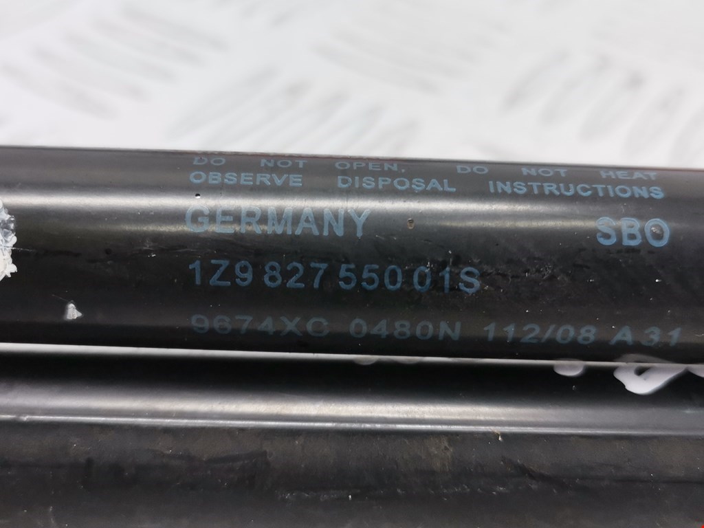 Амортизатор крышки (двери) багажника SKODA Octavia A5 1Z- 2004-2013