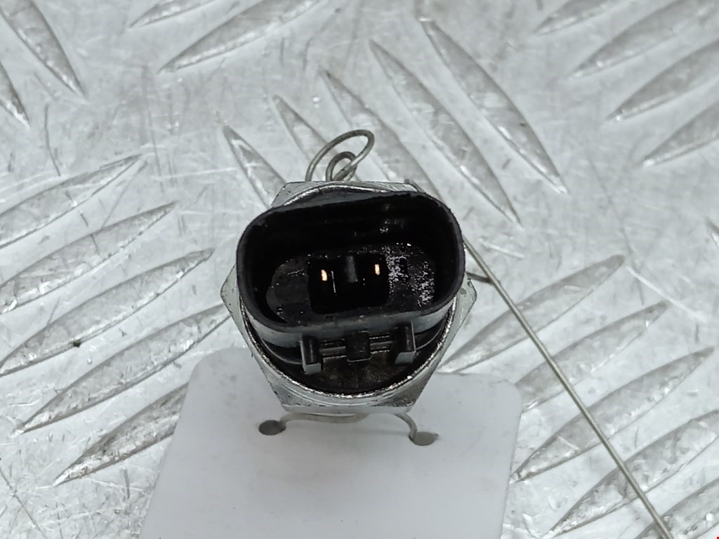 Датчик включения заднего хода MITSUBISHI Carisma 1995-1999