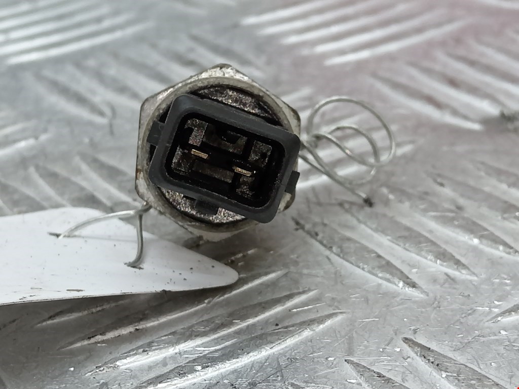 Датчик включения заднего хода PEUGEOT 406 1995-1999