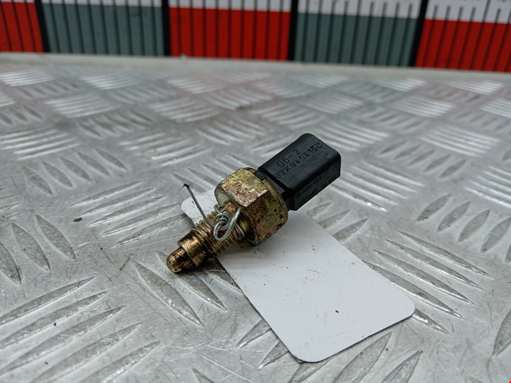 Датчик включения заднего хода VOLKSWAGEN Golf IV 1997-2003