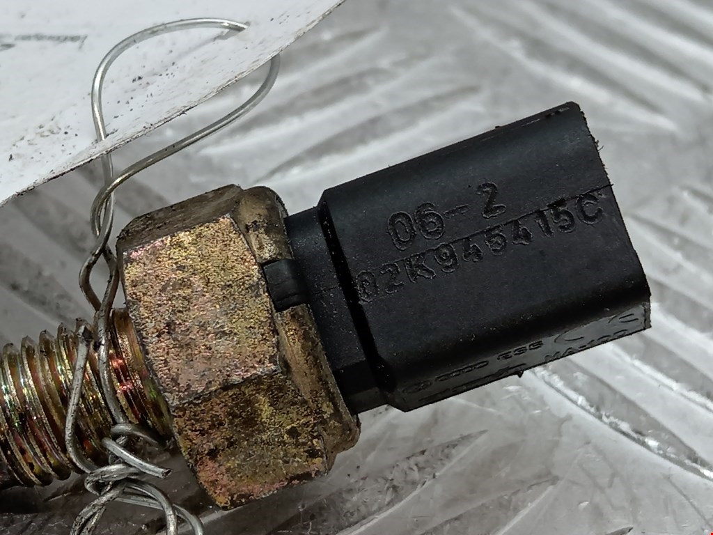 Датчик включения заднего хода VOLKSWAGEN Golf IV 1997-2003