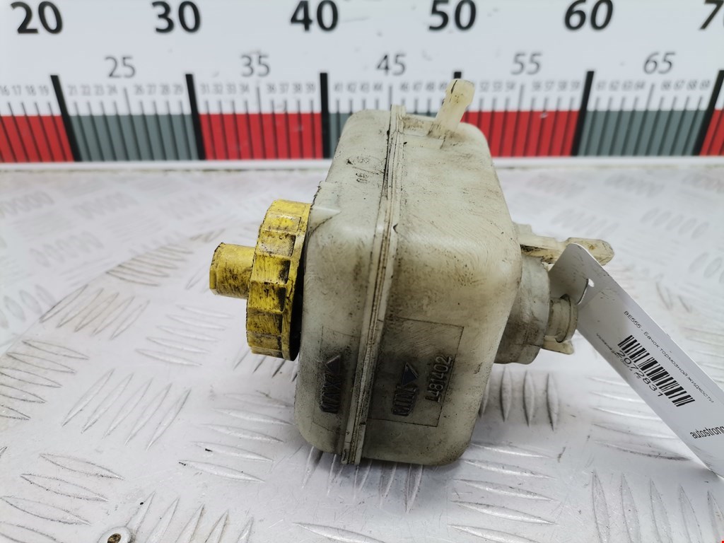 Бачок главного тормозного цилиндра VOLKSWAGEN Golf IV 1997-2003